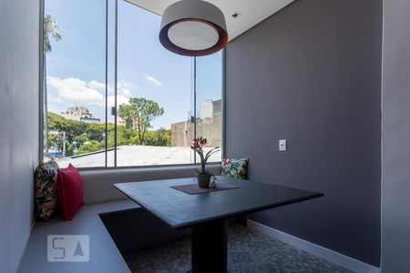 Sala de apartamento para alugar com 2 quartos, 76m² em Azenha, Porto Alegre