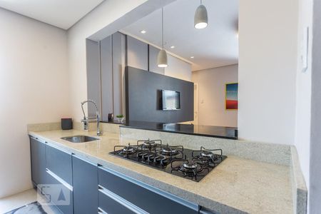 Cozinha de apartamento para alugar com 2 quartos, 76m² em Azenha, Porto Alegre