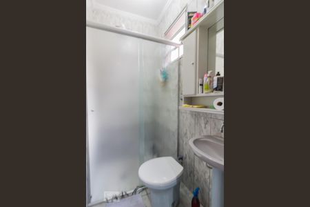 Casa à venda com 167m², 3 quartos e 2 vagas Casa à venda com 167m², 3 quartos e 2 vagasBanheiro