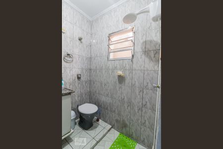 Casa à venda com 167m², 3 quartos e 2 vagas Casa à venda com 167m², 3 quartos e 2 vagasBanheiro da suíte