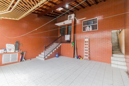 Casa à venda com 167m², 3 quartos e 2 vagas Casa à venda com 167m², 3 quartos e 2 vagasGaragem