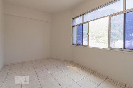 Apartamento à venda com 99m², 3 quartos e 1 vagaQuarto 2