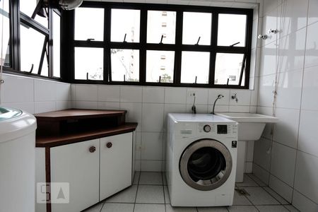 Apartamento à venda com 180m², 4 quartos e 4 vagasArea de serviço