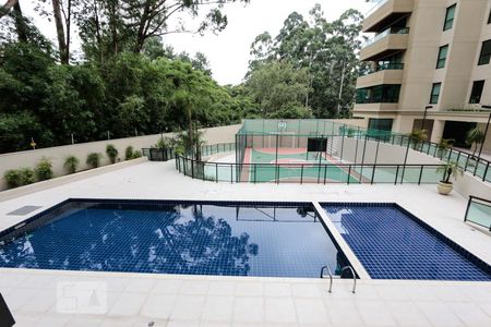Apartamento à venda com 180m², 4 quartos e 4 vagasPiscina e quadra