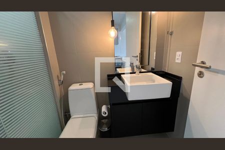 Studio para alugar com 42m², 1 quarto e 1 vaga Studio para alugar com 42m², 1 quarto e 1 vagaBanheiro