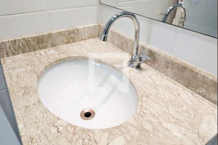 Apartamento para alugar com 74m², 3 quartos e 2 vagas Apartamento para alugar com 74m², 3 quartos e 2 vagasBanheiro da suíte