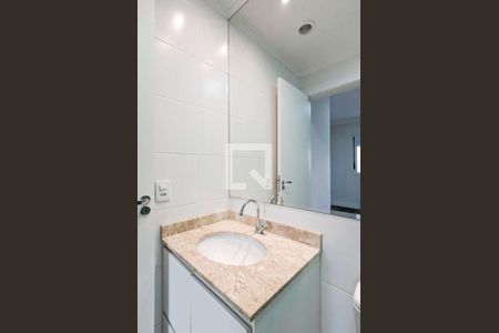 Apartamento para alugar com 74m², 3 quartos e 2 vagas Apartamento para alugar com 74m², 3 quartos e 2 vagasBanheiro da suíte