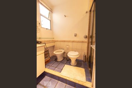 Casa à venda com 248m², 3 quartos e 2 vagasBanheiro