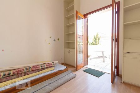 Casa à venda com 248m², 3 quartos e 2 vagasDormitório 3