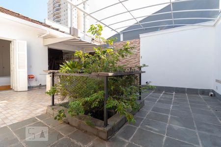 Casa à venda com 248m², 3 quartos e 2 vagasÁrea externa