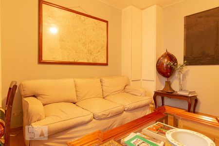 Casa à venda com 248m², 3 quartos e 2 vagasSala