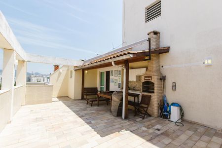 Apartamento à venda com 150m², 3 quartos e 1 vagaEspaço com Churrasqueira (Segundo Andar)