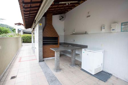 Apartamento à venda com 172m², 3 quartos e 1 vaga Apartamento à venda com 172m², 3 quartos e 1 vagachurrasqueira