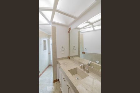 Banheiro de apartamento à venda com 4 quartos, 300m² em Jardim São Caetano, São Caetano do Sul