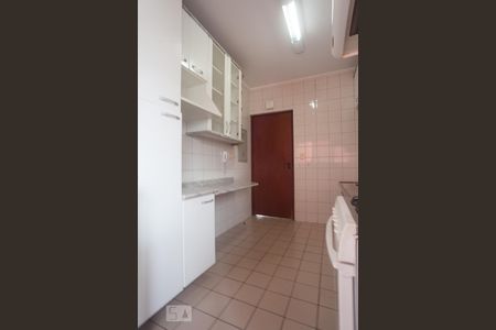 Apartamento para alugar com 70m², 2 quartos e 1 vagaCozinha