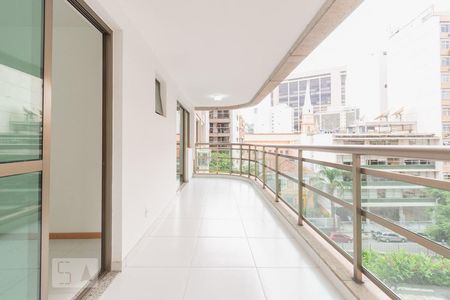 Varanda de apartamento para alugar com 3 quartos, 103m² em Botafogo, Rio de Janeiro