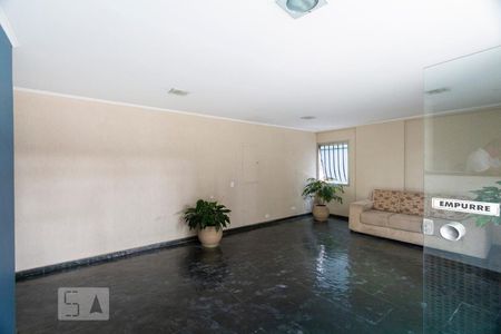 Apartamento para alugar com 67m², 2 quartos e 1 vagaHall social