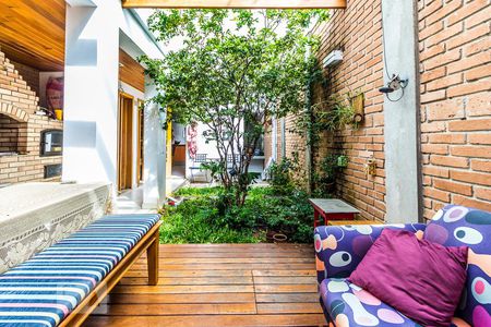 Casa à venda com 210m², 3 quartos e 2 vagasÁrea externa