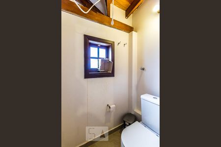 Casa à venda com 210m², 3 quartos e 2 vagasBanheiro 1