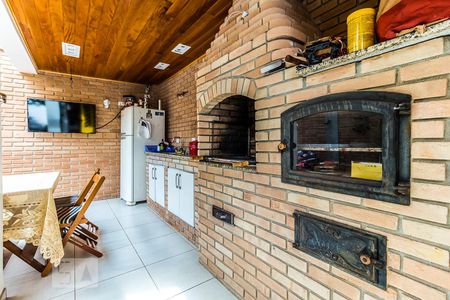 Casa à venda com 210m², 3 quartos e 2 vagasChurrasqueira