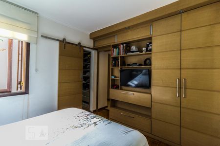 Casa à venda com 210m², 3 quartos e 2 vagasSuíte 2