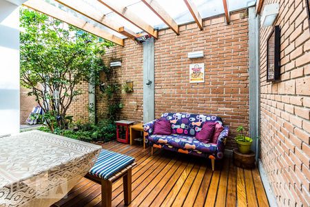 Casa à venda com 210m², 3 quartos e 2 vagasÁrea externa