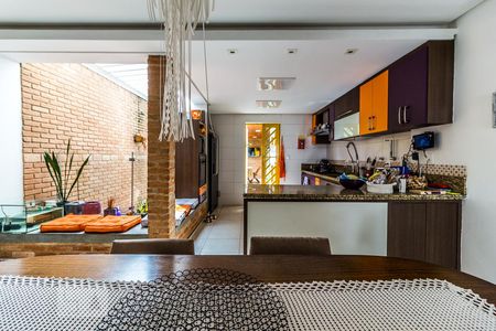 Casa à venda com 210m², 3 quartos e 2 vagasCozinha