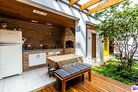 Casa à venda com 210m², 3 quartos e 2 vagasÁrea externa