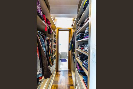 Casa à venda com 210m², 3 quartos e 2 vagasSuíte 2