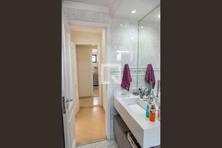 Apartamento à venda com 250m², 4 quartos e 4 vagasBanheiro da suíte 3