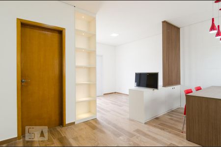 Sala de kitnet/studio para alugar com 1 quarto, 33m² em Cerâmica, São Caetano do Sul
