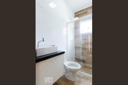 Banheiro de kitnet/studio para alugar com 1 quarto, 33m² em Cerâmica, São Caetano do Sul