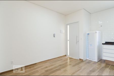 Sala de kitnet/studio para alugar com 1 quarto, 40m² em Cerâmica, São Caetano do Sul