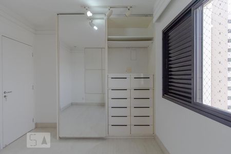 Apartamento para alugar com 81m², 2 quartos e 2 vagasSuíte 