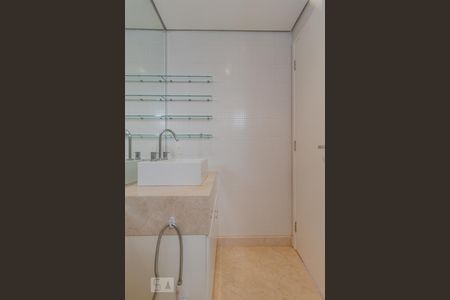 Apartamento para alugar com 81m², 2 quartos e 2 vagasBanheiro da Suíte 