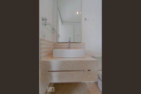 Banheiro de apartamento para alugar com 2 quartos, 81m² em Jardim Aeroporto, São Paulo