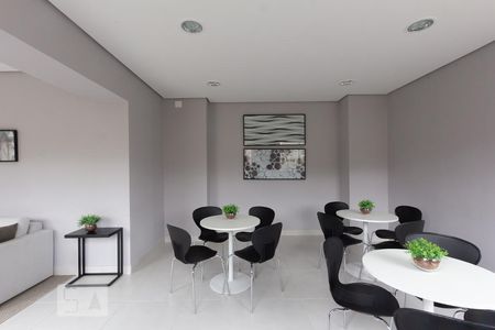 Apartamento para alugar com 31m², 1 quarto e sem vagaÁrea Comum Salão de Festas