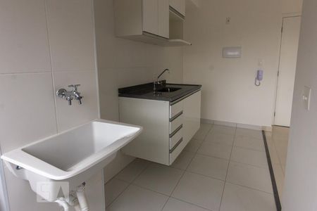 Cozinha de apartamento para alugar com 1 quarto, 31m² em Água Branca, São Paulo