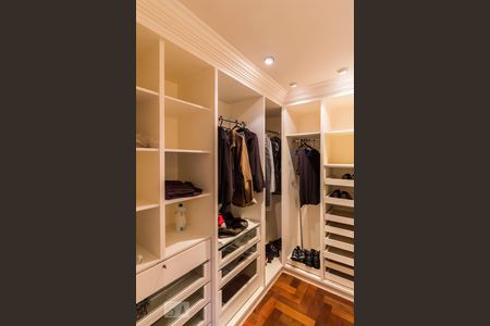 Apartamento à venda com 340m², 4 quartos e 4 vagasCloset suíte 4