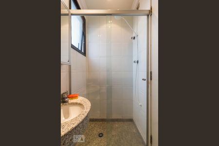 Apartamento à venda com 340m², 4 quartos e 4 vagasBanheiro de serviço