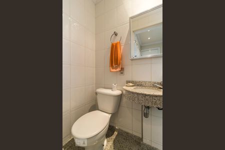 Apartamento à venda com 340m², 4 quartos e 4 vagasBanheiro de serviço