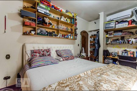 Casa à venda com 410m², 6 quartos e 4 vagasQuarto 3