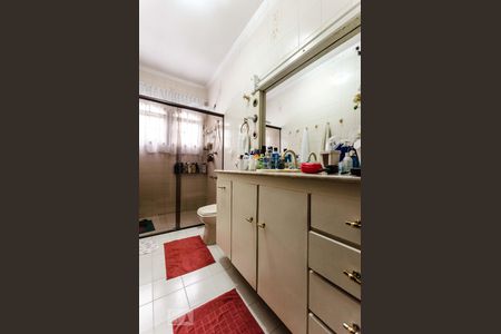 Banheiro de casa à venda com 6 quartos, 410m² em Cidade São Francisco, São Paulo
