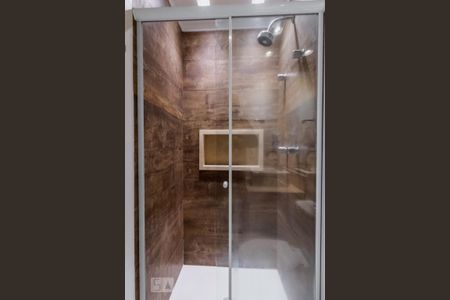 Apartamento à venda com 75m², 2 quartos e 1 vagaBanheiro da Suíte