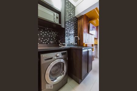 Apartamento à venda com 75m², 2 quartos e 1 vagaÁrea de Serviço