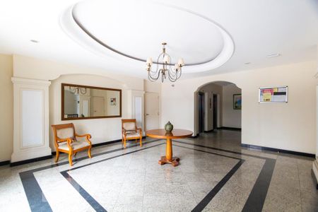 Apartamento à venda com 70m², 2 quartos e 2 vagasHall social