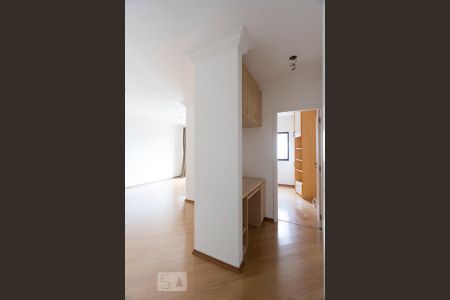 Apartamento à venda com 70m², 2 quartos e 2 vagasCorredor
