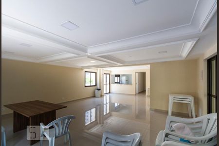 Apartamento à venda com 70m², 2 quartos e 2 vagasSalão de festas