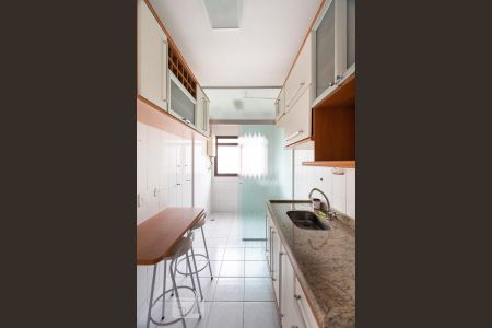 Apartamento à venda com 70m², 2 quartos e 2 vagasCozinha