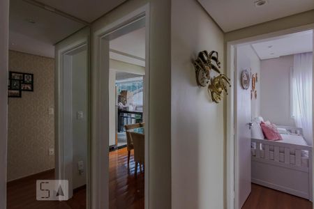 Corredor de apartamento para alugar com 3 quartos, 124m² em Cruzeiro, Belo Horizonte